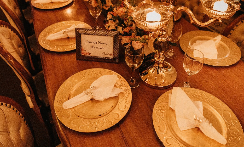 elegancki stół weselny