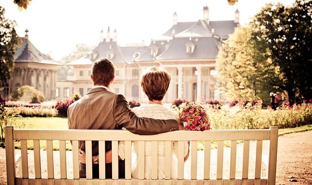 Wybierając podróż poślubną: Plusy i minusy różnych opcji